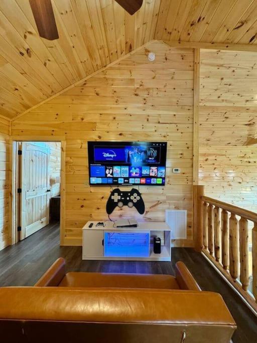 New! Indoor Pool/Ps 5/Hot Tub/Parkway Villa Pigeon Forge Buitenkant foto