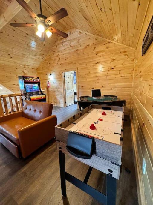 New! Indoor Pool/Ps 5/Hot Tub/Parkway Villa Pigeon Forge Buitenkant foto