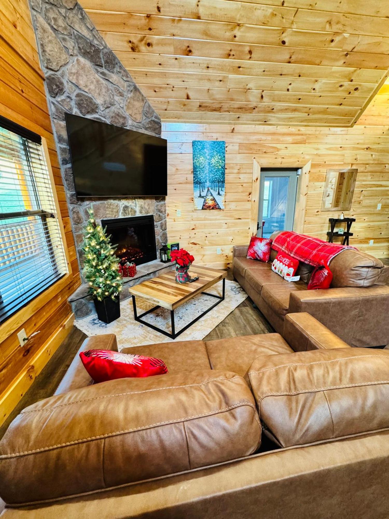 New! Indoor Pool/Ps 5/Hot Tub/Parkway Villa Pigeon Forge Buitenkant foto